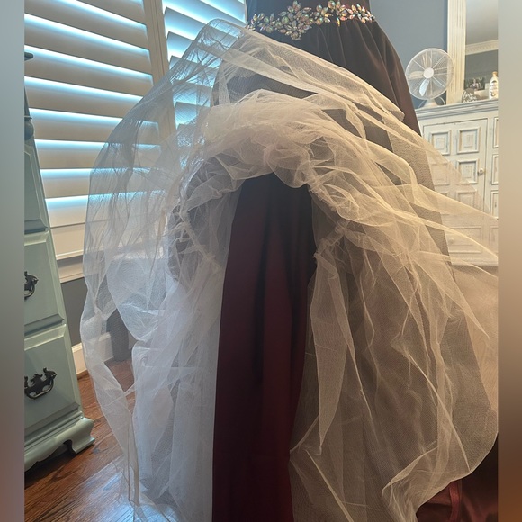 Unique Fashion formal dress
👗OFFERS WELCOME
CLOSET CLEAN OUT❤️ - Picture 8 of 10